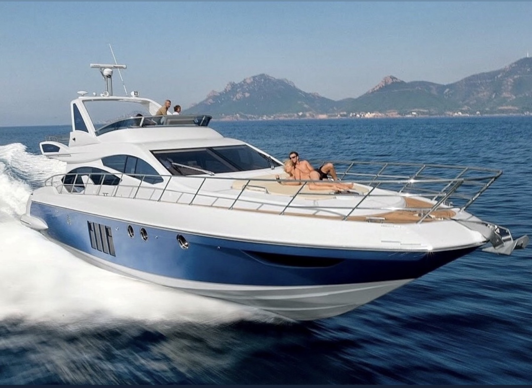 azimut-58-white