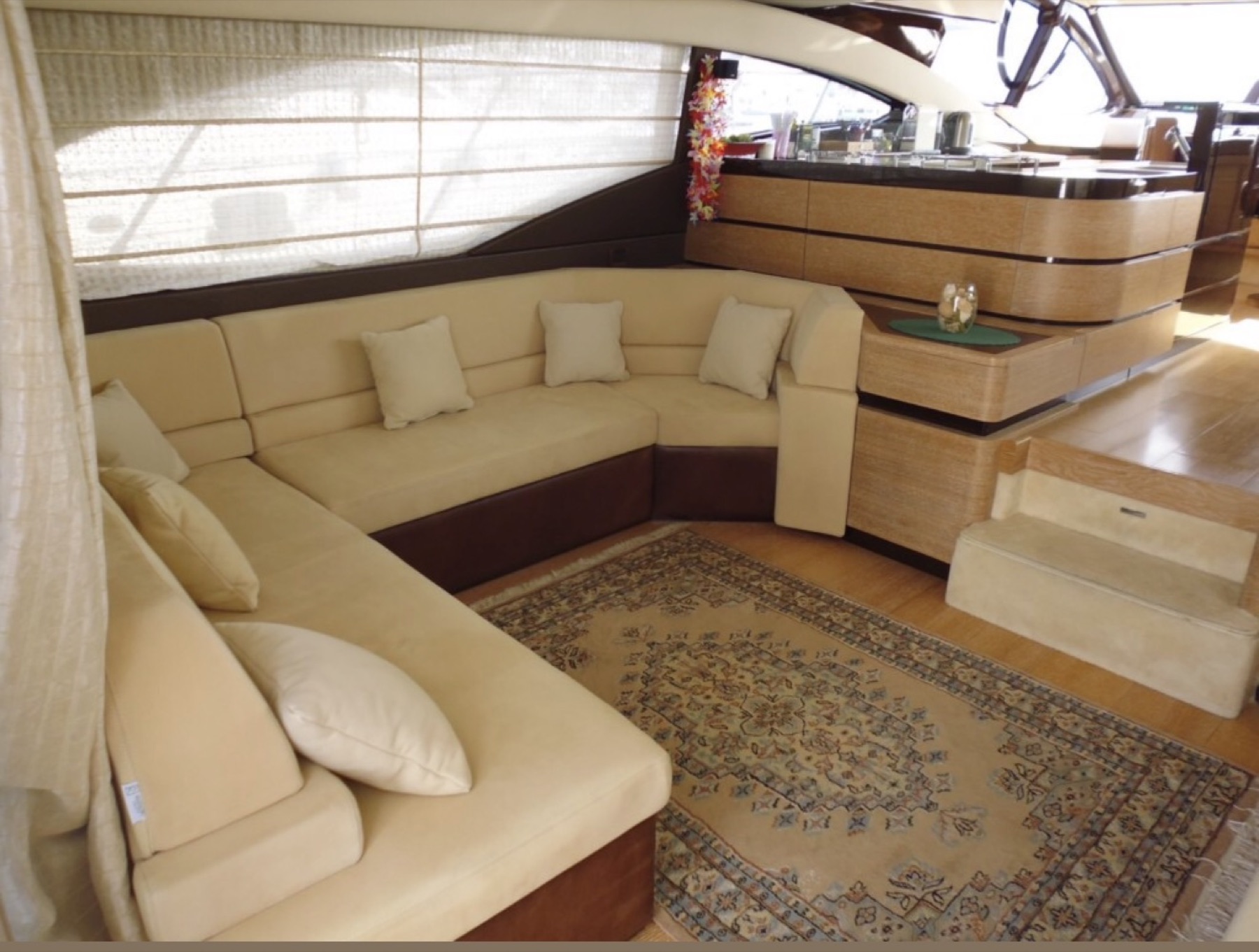 azimut-58-white