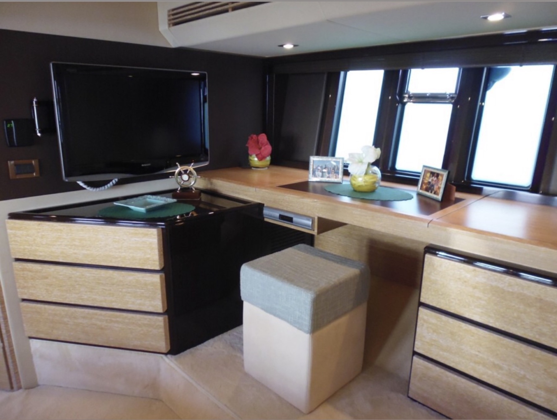 azimut-58-white