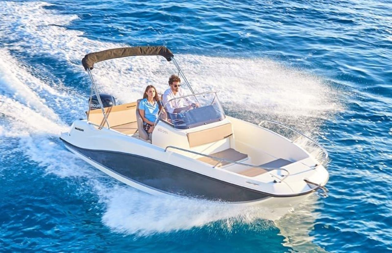 QuickSilver Activ 605 Open - 150 HP photo 1