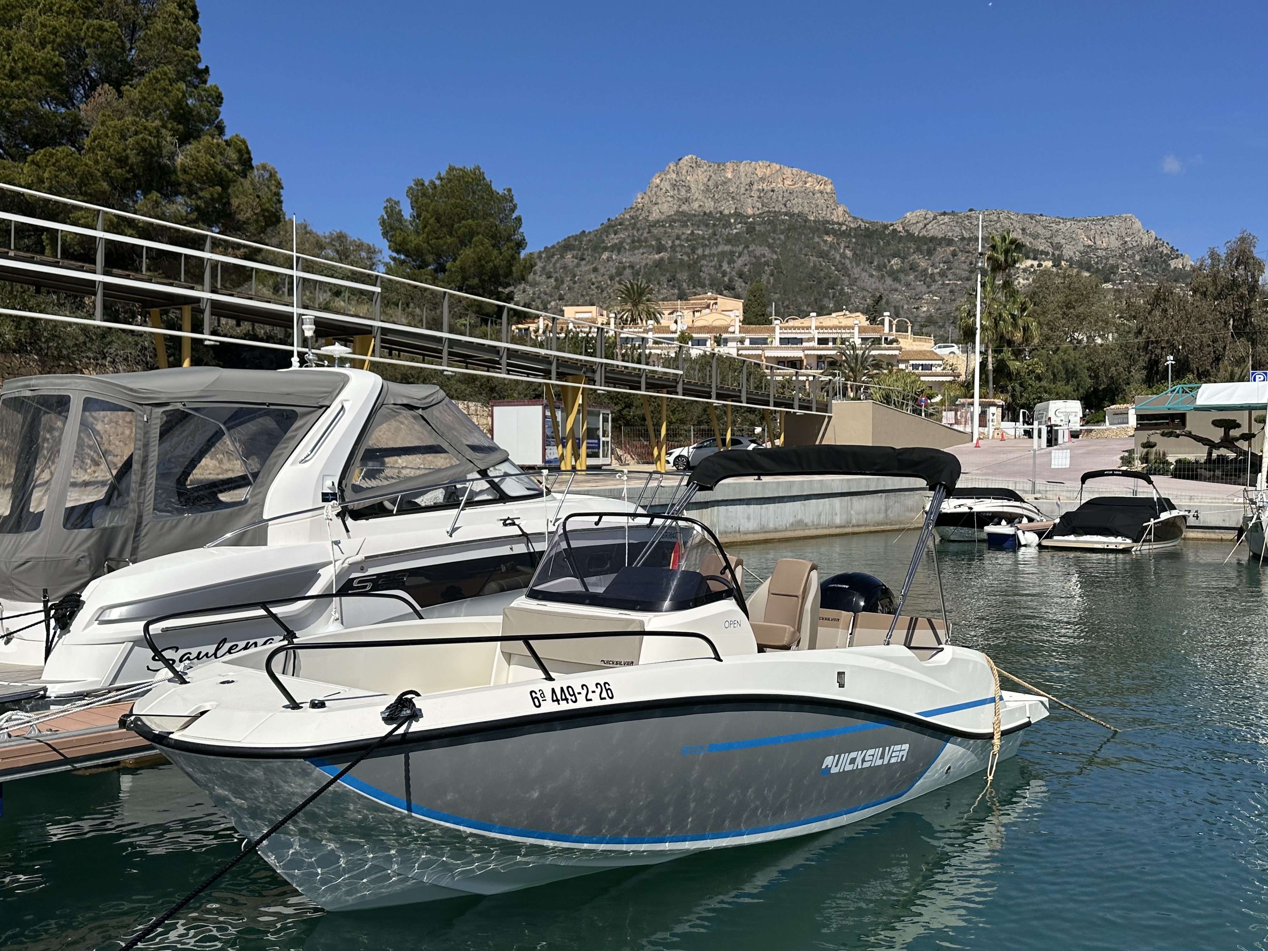 QuickSilver Activ 605 Open - 150 HP photo 2