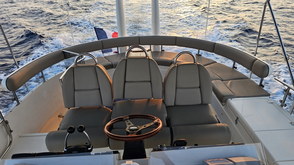 Fairline  photo 2