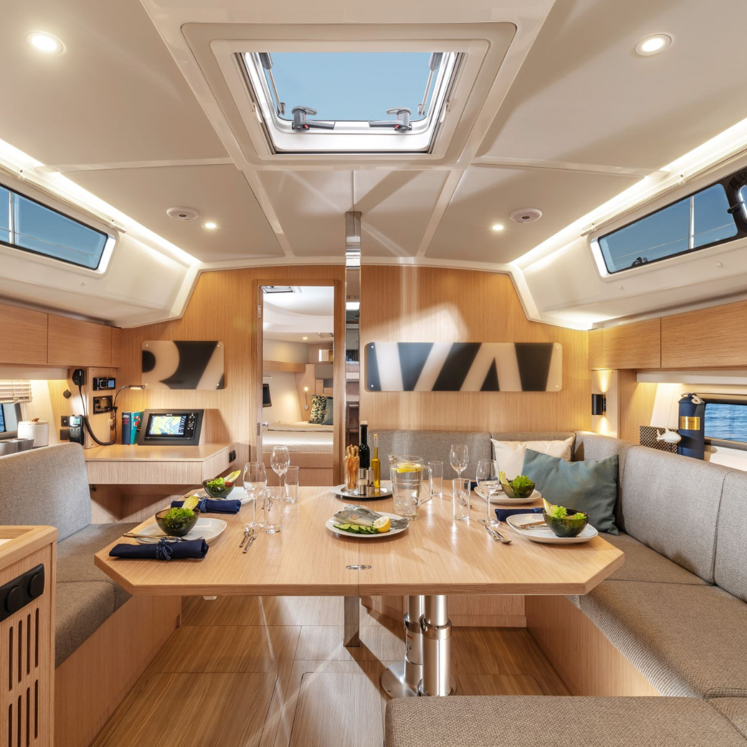 Bavaria C42 photo 5